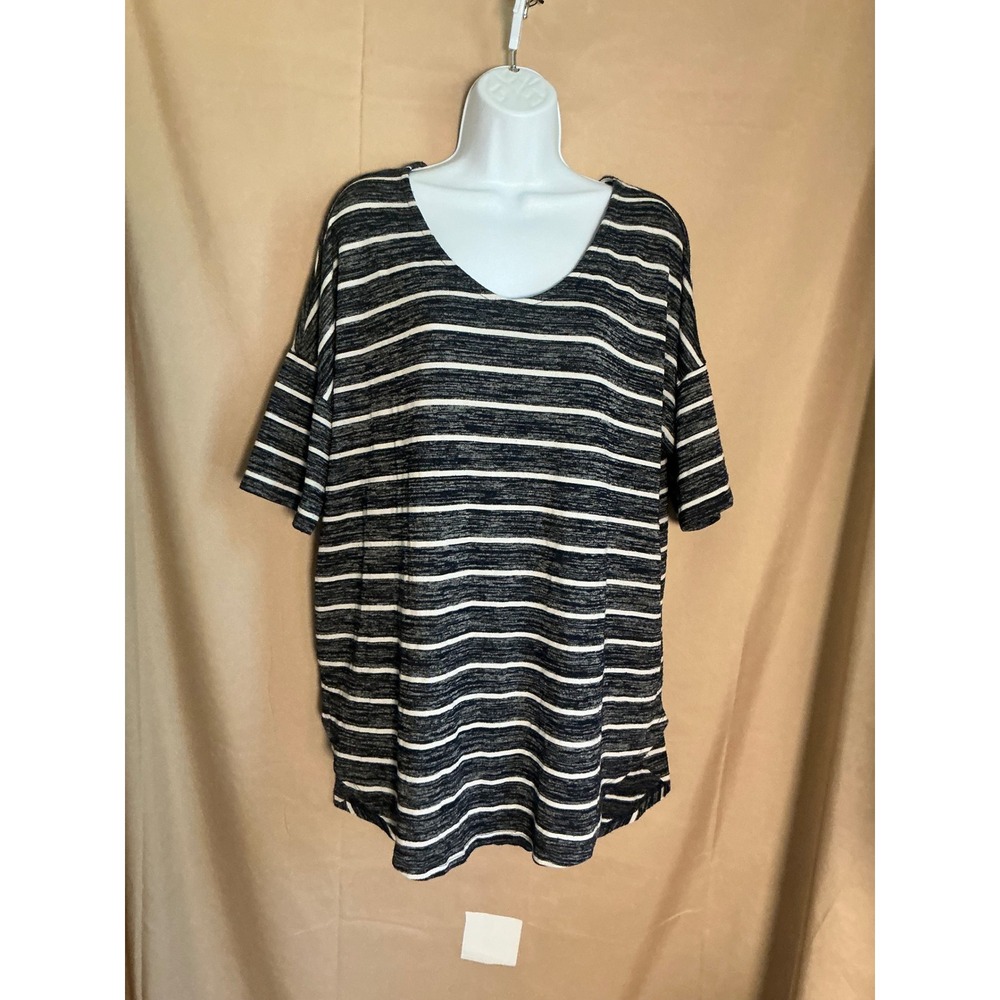 Simply Styled T-Shirt Womens XL Navy Blue Excellent Striped V-Neck Oversized Top